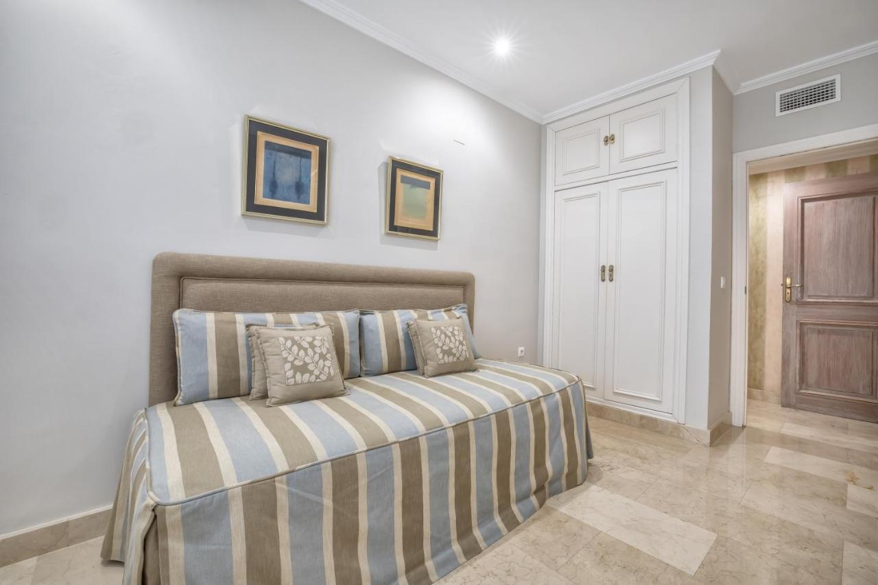 Apartamento Los Tilos & Parking & Piscina Córdoba Exterior foto